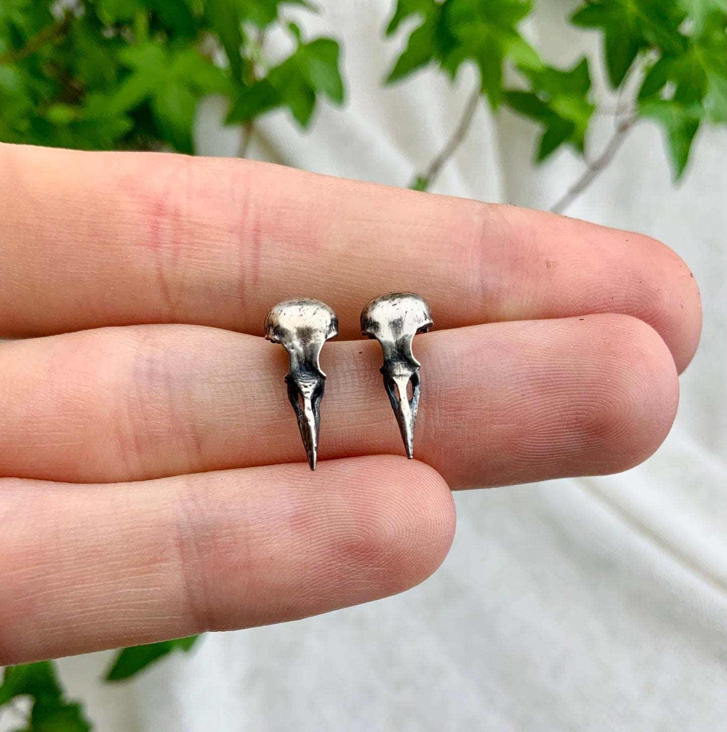 Crow scull stud earrings